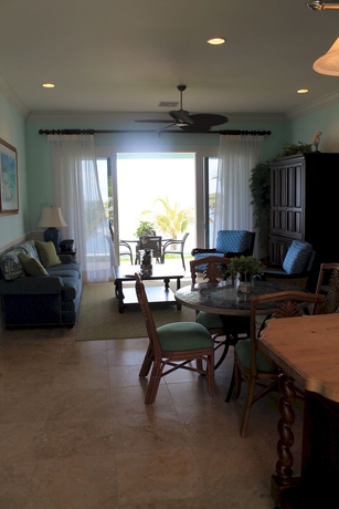 Imagen de los interiores del Hotel Mermaid Reef Villa 3 by Living Easy Abaco. Foto 12