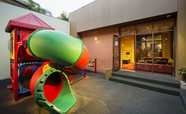 Imagen de los exteriores del Hotel Mermaid Waters By Nightcap Plus. Foto 16