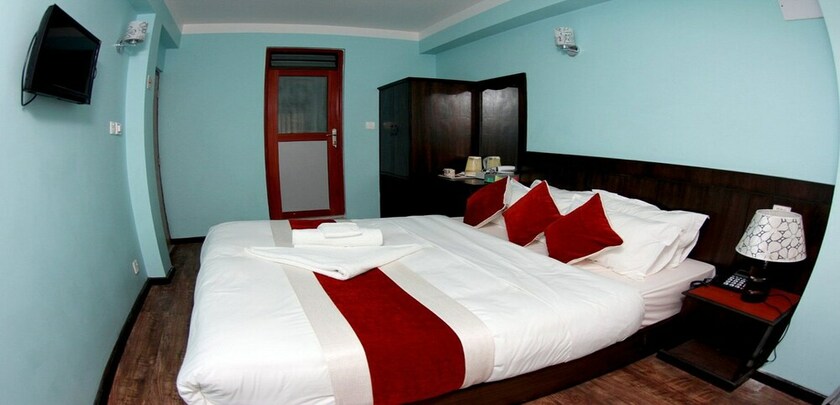 Imagen de la habitación del Hotel MeroStay 228 LA. Foto 11