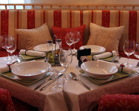 Imagen del bar/restaurante del Hotel Merona, Stupsko Brdo. Foto 2