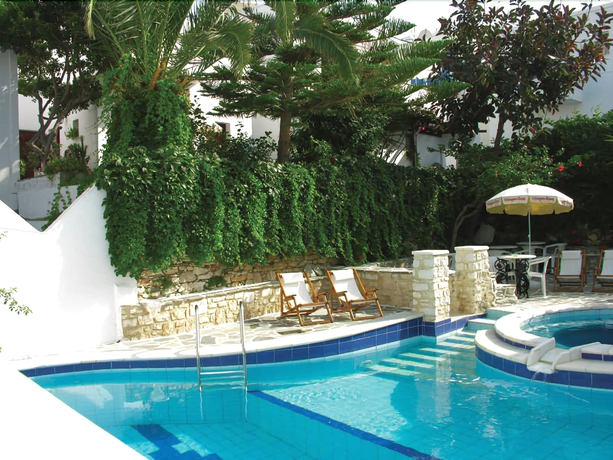 Imagen de la piscina del Hotel Meros, Santikos Collection. Foto 18