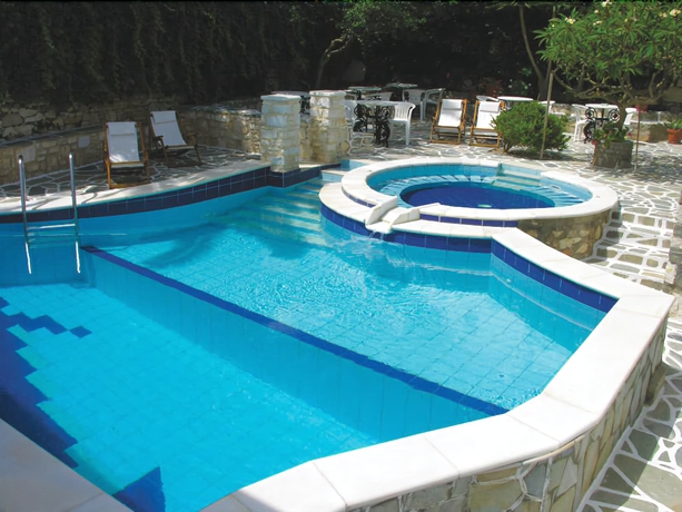Imagen de la piscina del Hotel Meros, Santikos Collection. Foto 19