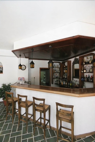 Imagen del bar/restaurante del Hotel Meros, Santikos Collection. Foto 3