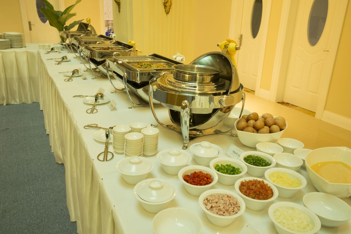 Imagen del bar/restaurante del Hotel Merperle Crystal Palace. Foto 4