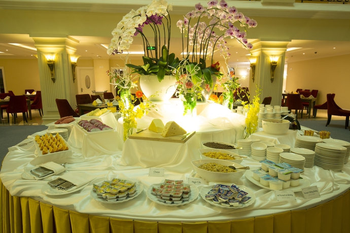 Imagen del bar/restaurante del Hotel Merperle Crystal Palace. Foto 5