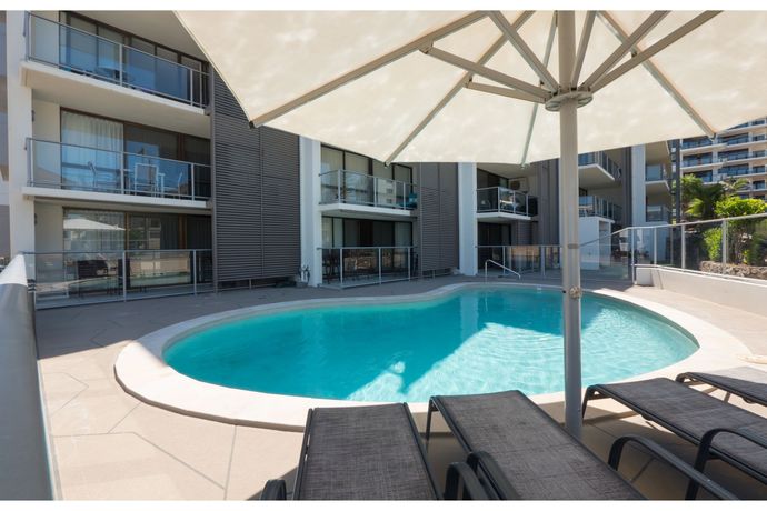 Imagen de la piscina del Hotel Merrima Court Holidays. Foto 13