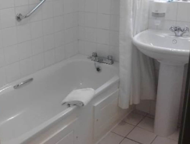 Imagen de la habitación del Hotel Merriman. Foto 14