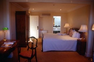 Imagen de la habitación del Hotel Merrion Hall. Foto 3