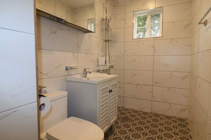 Imagen general del Hotel Merry J. Foto 3