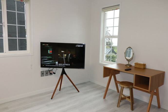 Imagen general del Hotel Merry J. Foto 5