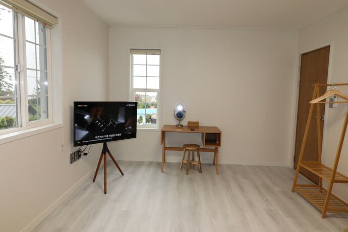 Imagen general del Hotel Merry J. Foto 16