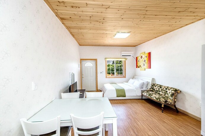 Imagen de la habitación del Hotel Merry J. Foto 21