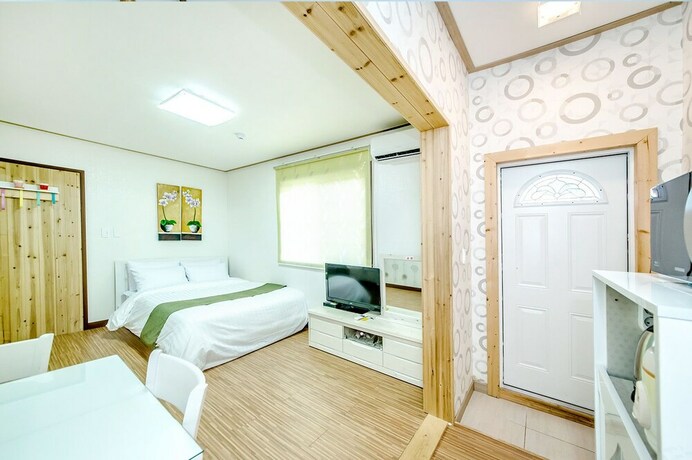 Imagen de la habitación del Hotel Merry J. Foto 22