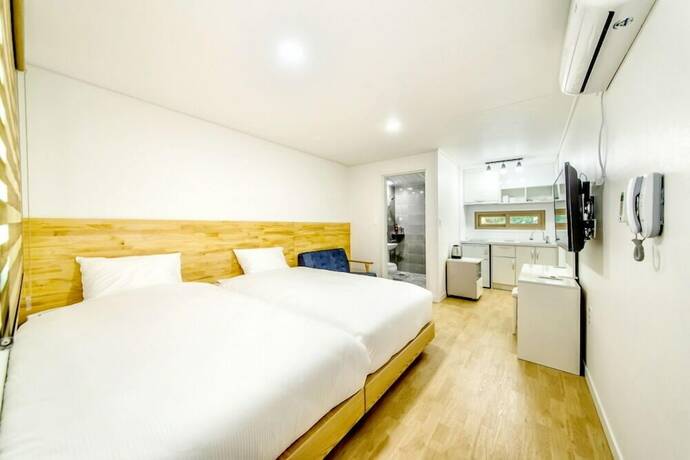 Imagen de la habitación del Hotel Merry J. Foto 23