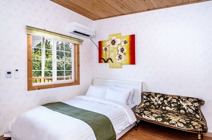 Imagen de la habitación del Hotel Merry J. Foto 25