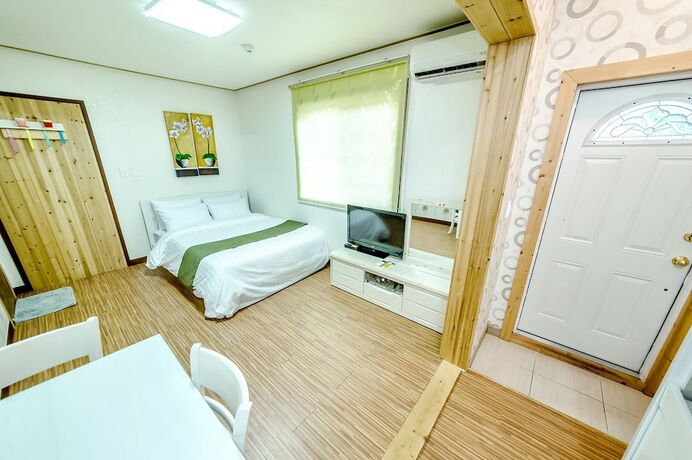 Imagen de la habitación del Hotel Merry J. Foto 29