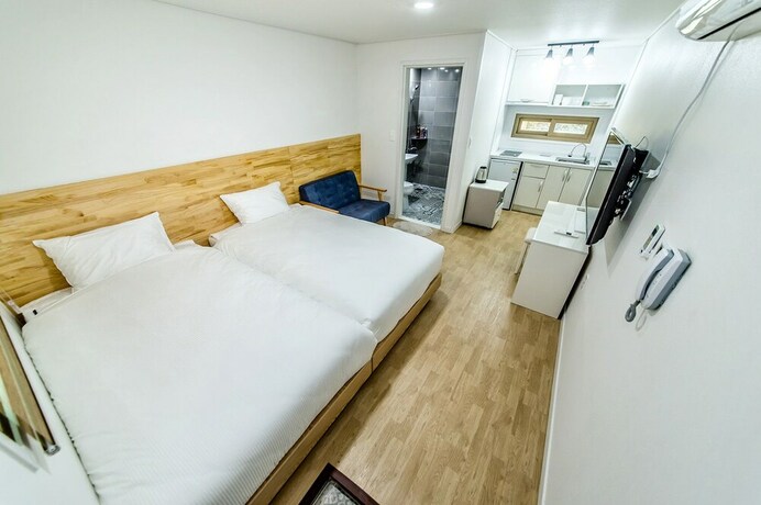 Imagen de la habitación del Hotel Merry J. Foto 33