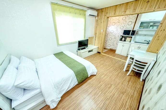 Imagen de la habitación del Hotel Merry J. Foto 40