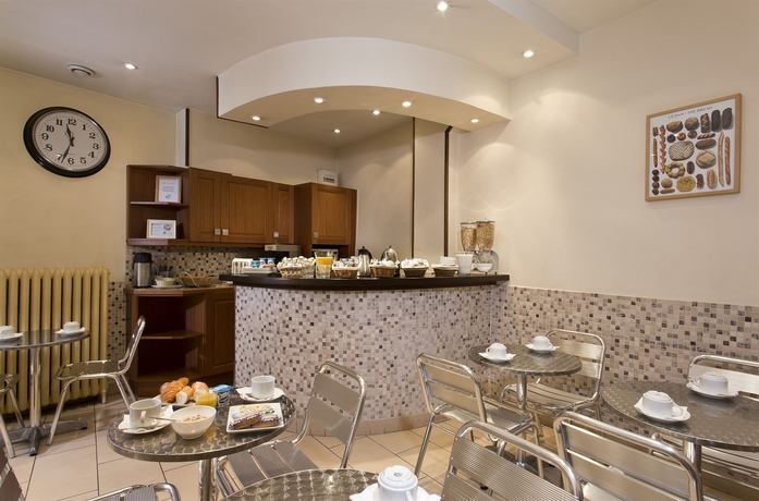 Imagen del bar/restaurante del Hotel Merryl. Foto 3