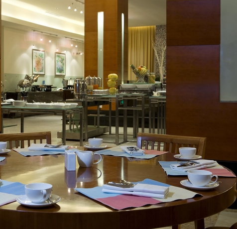Imagen del bar/restaurante del Hotel Merryland Traders. Foto 3