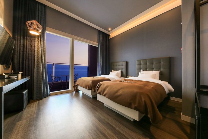 Imagen de la habitación del Hotel Merrymud. Foto 7