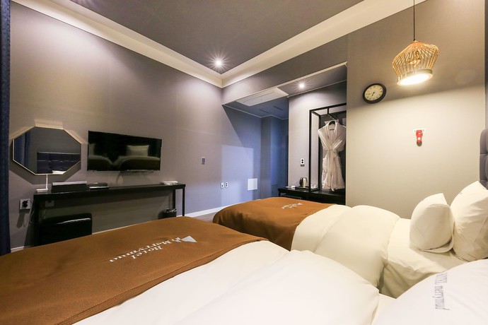 Imagen de la habitación del Hotel Merrymud. Foto 12