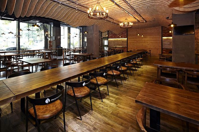 Imagen del bar/restaurante del Hotel Merrynest. Foto 3