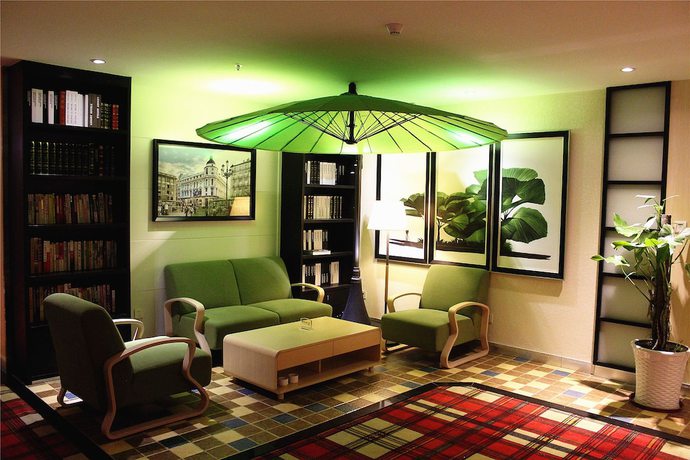 Imagen de los interiores del Hotel Merrynest. Foto 17