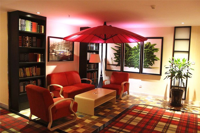 Imagen de los interiores del Hotel Merrynest. Foto 19