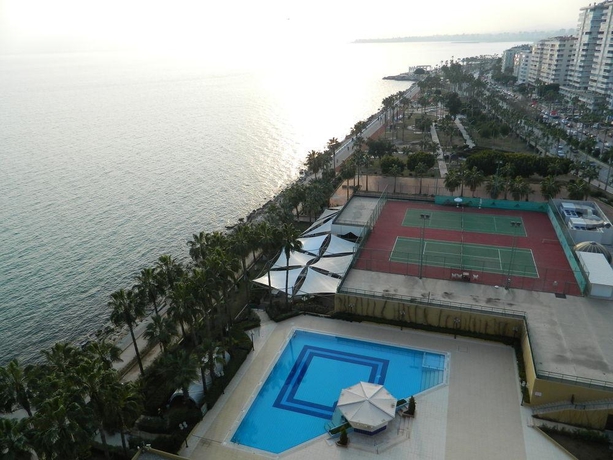 Imagen general del Hotel Mersin Hiltonsa. Foto 6