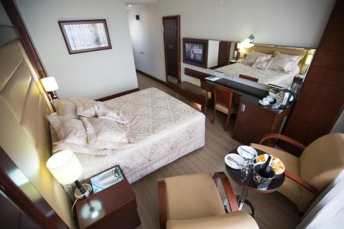 Imagen de la habitación del Hotel Mersin Oteli. Foto 6