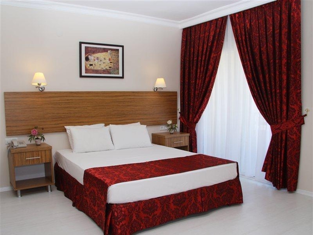 Imagen general del Hotel Mert Sea Side. Foto 1
