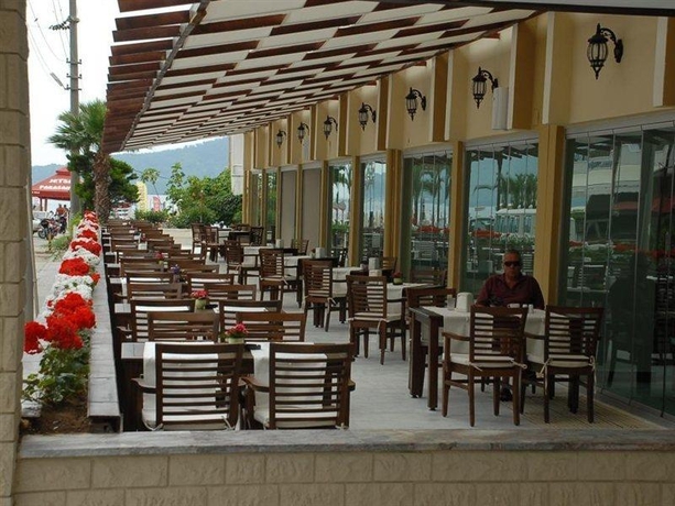 Imagen general del Hotel Mert Sea Side. Foto 4