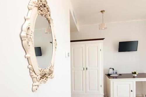 Imagen de la habitación del Hotel Merty. Foto 6