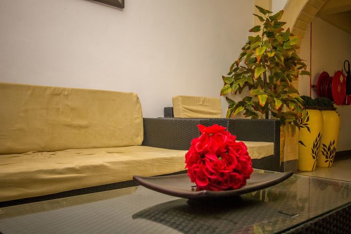 Imagen de los interiores del Hotel Meru Paramount. Foto 18