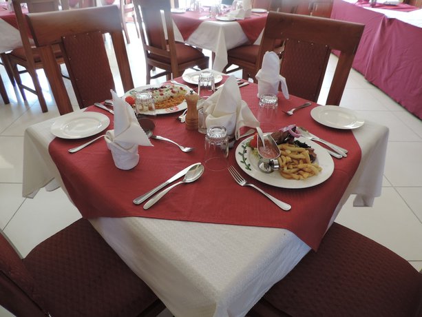 Imagen del bar/restaurante del Hotel Meru Slopes. Foto 1