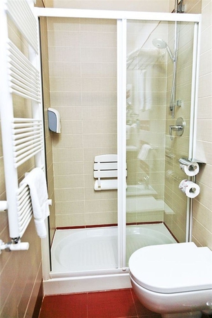 Imagen de la habitación del Hotel Merulana Inn Guest House. Foto 6