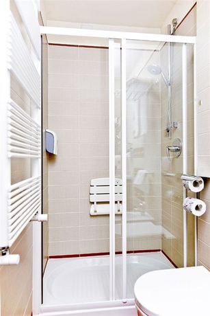 Imagen de la habitación del Hotel Merulana Inn Guest House. Foto 13