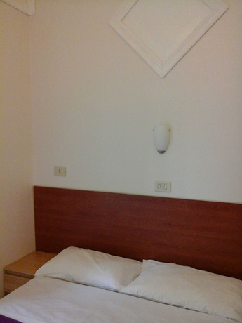 Imagen de la habitación del Hotel Merulana Star. Foto 4