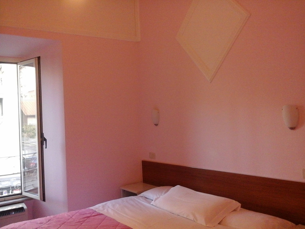 Imagen de la habitación del Hotel Merulana Star. Foto 11