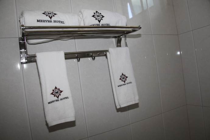 Imagen de la habitación del Hotel Merves. Foto 8