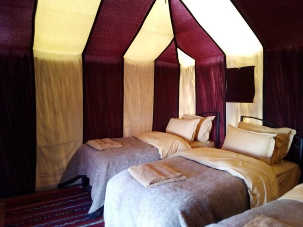 Imagen de la habitación del Hotel Merzouga Camp Nomad. Foto 8
