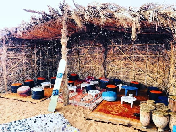 Imagen de la habitación del Hotel Merzouga Camp Nomad. Foto 12