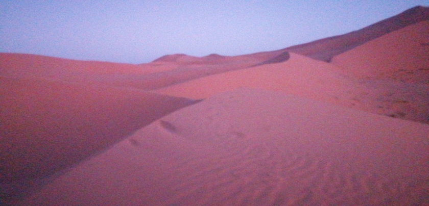 Imagen de la piscina del Hotel Merzouga Camp Nomad. Foto 16