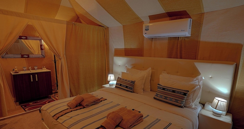Imagen de la habitación del Hotel Merzouga Desert Camp. Foto 8