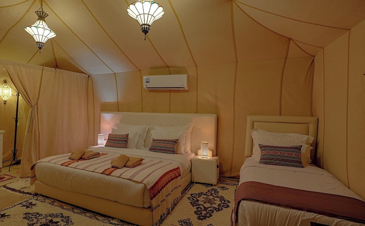 Imagen de la habitación del Hotel Merzouga Desert Camp. Foto 10
