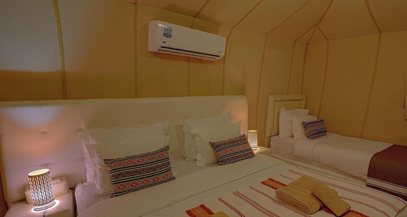 Imagen de la habitación del Hotel Merzouga Desert Camp. Foto 12