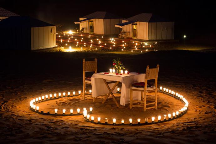 Imagen del bar/restaurante del Hotel Merzouga Luxury Desert Lodge. Foto 4