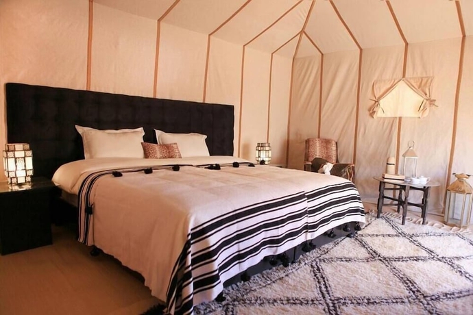 Imagen de la habitación del Hotel Merzouga Tented Camp. Foto 10