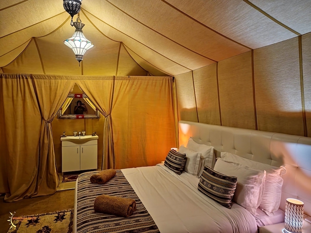 Imagen de la habitación del Hotel Merzouga Tented Camp. Foto 12